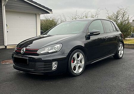 VW Golf GTI Volkswagen Golf 2.0 GTI DSG