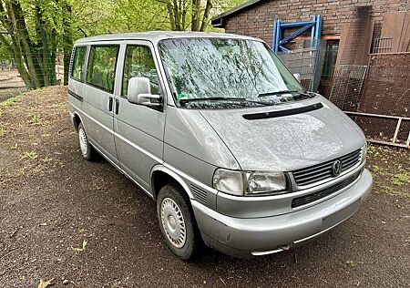 VW T4 Volkswagen 2.0 Caravelle
