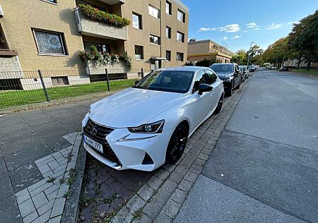 Lexus IS 300 300h Executive Line