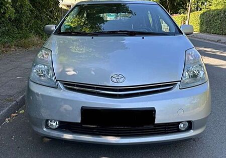 Toyota Prius (Hybrid)