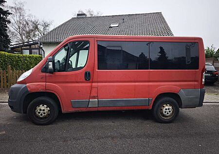 Peugeot Boxer 333 HDi L2H1 verglast, 9 Sitzer , Klima