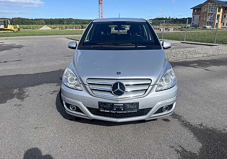 Mercedes-Benz B 180 CDI (245.207)