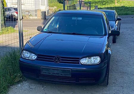 VW Golf Volkswagen 1.9 TDI Special