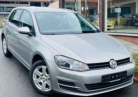VW Golf Volkswagen VII Lim. Trendline BMT