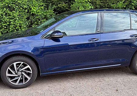 VW Golf Volkswagen 1.6 TDI DSG Sound LED P-Dach ACC Standh.