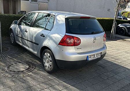 VW Golf Volkswagen Trendline