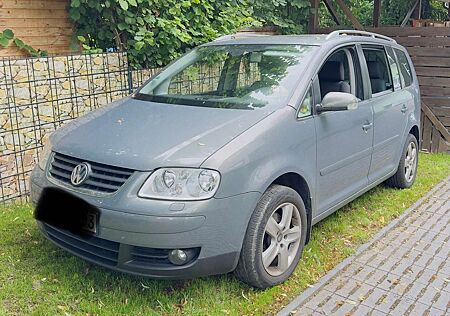VW Touran Volkswagen 1.6Trendline