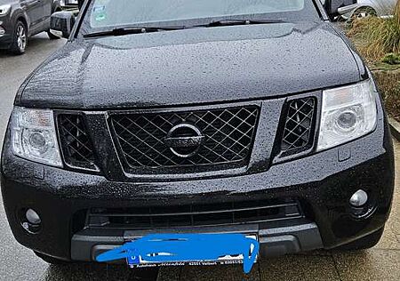 Nissan Pathfinder 2.5 dCi Aut. SE