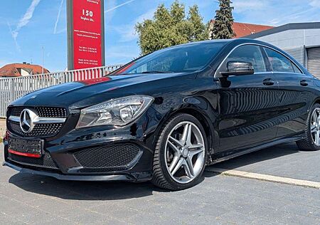 Mercedes-Benz CLA 200 AMG Line / T.Leder / Navi
