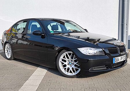 BMW 325d 325 M57 | Handschalter | Xenon | iDrive Prof. | Schiebedach | Sportfahrwerk