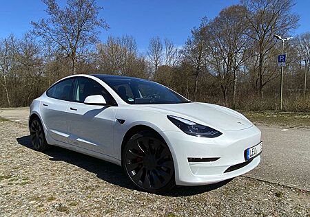 Tesla Model 3 Performance - Parksensoren - Allrad - Garagenwagen