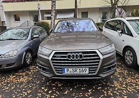 Audi Q7 3.0 TDI quattro tiptronic