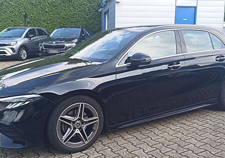 Mercedes-Benz A 180 AMG Line-7Gang-Navi-Klimaau-Kamera-Leder-SH-LH-18"