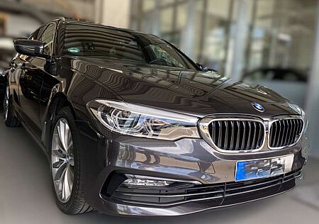 BMW 540i 540 xDrive Touring Aut. Sport Line
