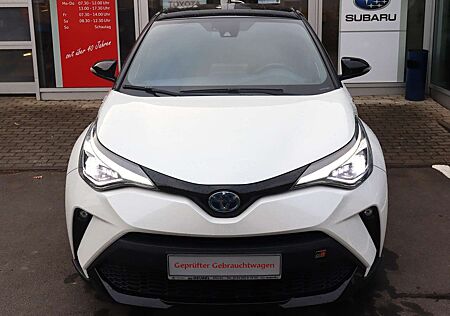 Toyota C-HR Hybrid Style Selection