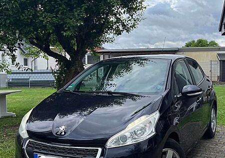 Peugeot 208 82 VTI Active TÜV BIS 06/2027