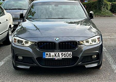 BMW 330d 330 Touring xDrive Sport-Aut. Sport Line