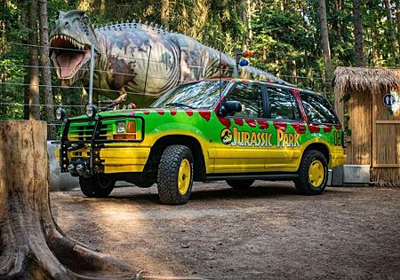 Ford Explorer Jurassic Aufbau / Replica