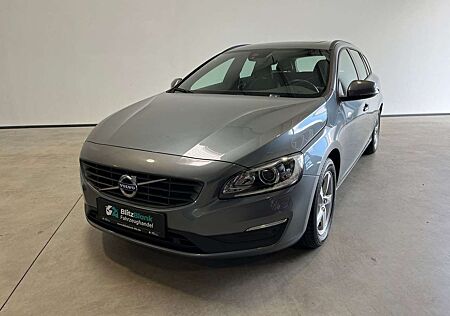 Volvo V60 Linje Business AHK PDC Kamera Navi Automatik