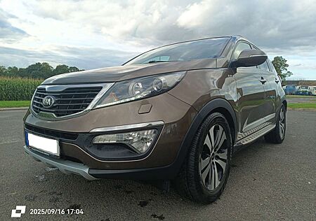 Kia Sportage Platinum Edition 4WD*Navi*SHZ*BT*PANO*Voll*184PS