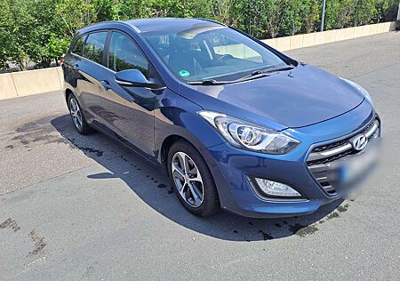 Hyundai i30 blue Kombi 1.4 Trend