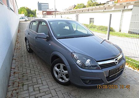 Opel Astra 1.8 Elegance