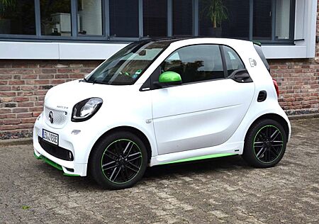 Smart ForTwo Cpé BRABUS TAILORMADE USHUAIA EDITION*NAPPA*PAN