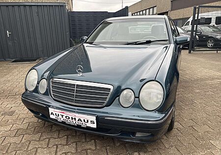 Mercedes-Benz E 240 V6 Elegance Facelift Limousine Automatik SHeft Top