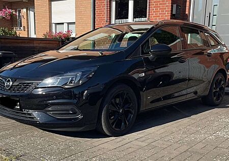 Opel Astra Sports Tourer 1.2 Turbo Design&Tech