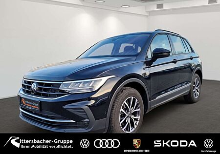 VW Tiguan Volkswagen Life 2,0 TDI DSG Navi AHK BusiPaket RfKam