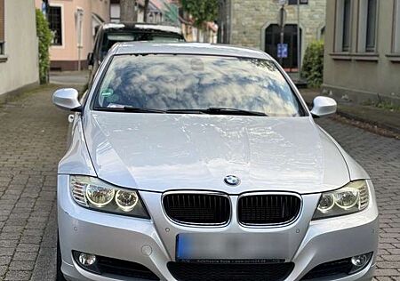 BMW 320d 320 DPF Aut.