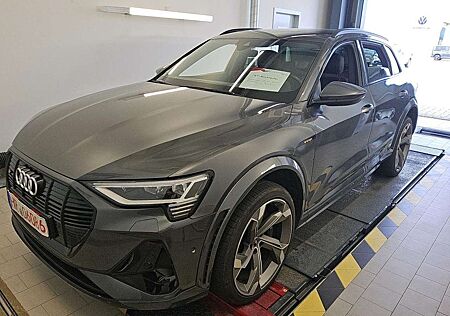Audi e-tron S BLACK/22Z./DAB/CARPLAY/B&O/PANO/KAMERA