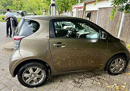 Toyota iQ 1.0+