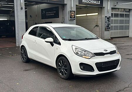 Kia Rio FIFA World Cup Edition Klimaautomatik*