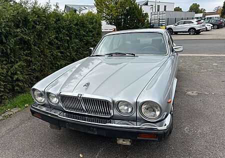 Jaguar XJ6 Sovereign 4.2 Automatik Linkslenker