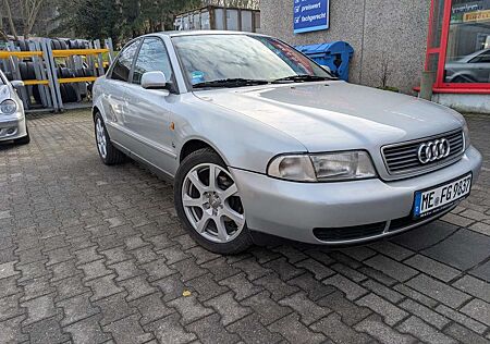 Audi A4 1.6