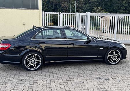 Mercedes-Benz E 250 gebraucht kaufen Mercedes-Benz E 250 CGI BlueEfficiency (212.047)