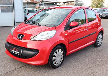 Peugeot 107 Filou Automatik_Klima_1.Hand_31TKM_4/5Türig