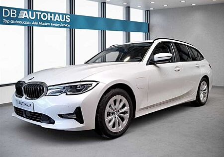 BMW 330 e Touring Advantage Steptronic