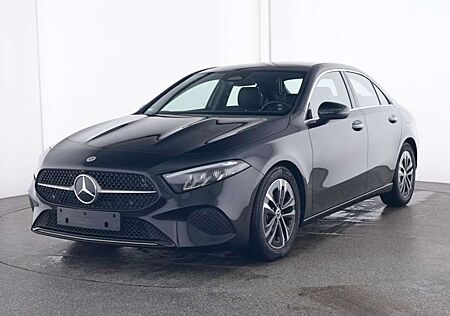Mercedes-Benz A 180 Limo PROG-ADV+ PANO+AMBIENTE+KAM+WINTER+KE