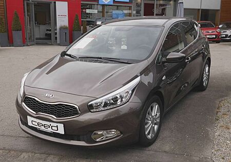 Kia Cee'd Ceed / 1,4 DREAM TEAM