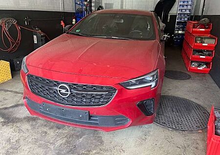 Opel Insignia GSi 4x4 Unfallwagen im Auftrag