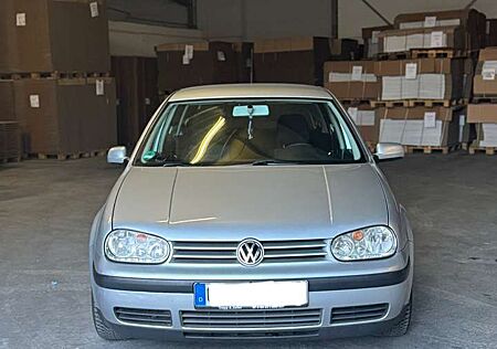 VW Golf Volkswagen 1.6 Edition