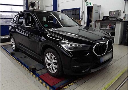 BMW X1 xDr. 25e Advant. NAVI/DAB/SHZ/TEMP/8 FACH