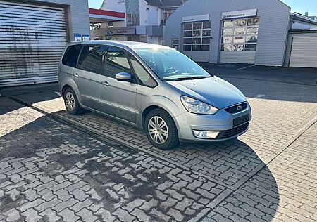 Ford Galaxy 2.0 TDCi DPF Trend 7 SITZE