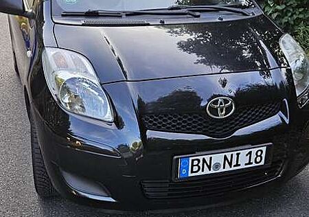 Toyota Yaris Cool