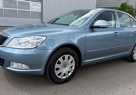 Skoda Octavia 1.6 MPI 102PS TÜV,WENIG-KM,1-HAND,KLIMA