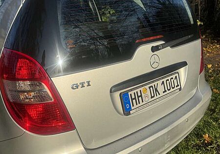 Mercedes-Benz A 160 BlueEFFICIENCY Elegance Special Edition