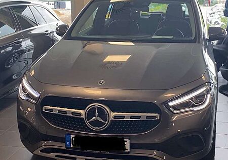 Mercedes-Benz GLA 250 e 8G-DCT Progressive