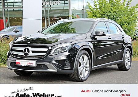 Mercedes-Benz GLA 200 URBAN 7-G AUTOMATIK PANO PARKEN KAMERA